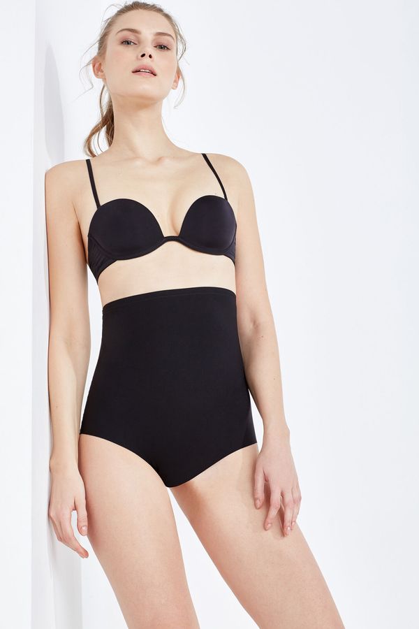Panty alto moldeador negro