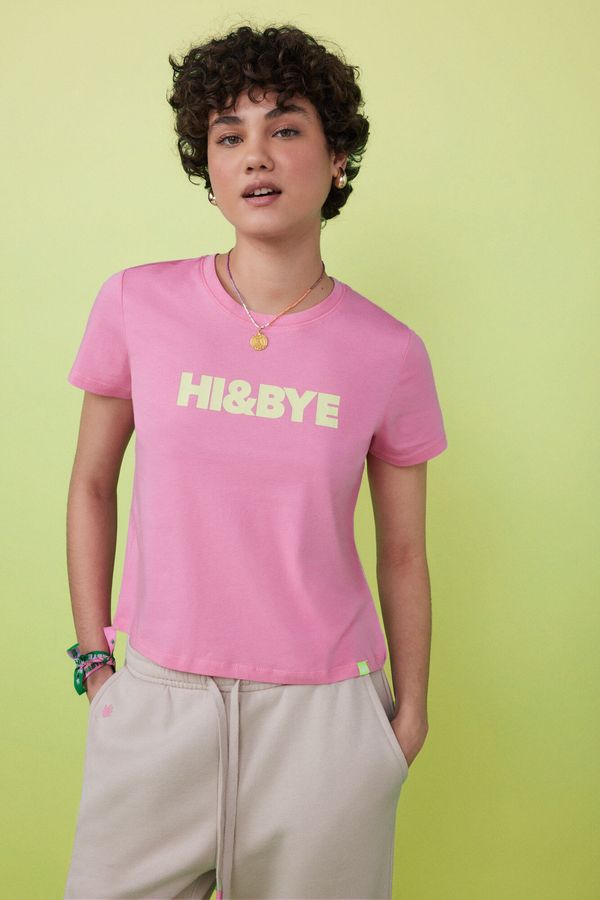 Camiseta 100% algodón rosado logo