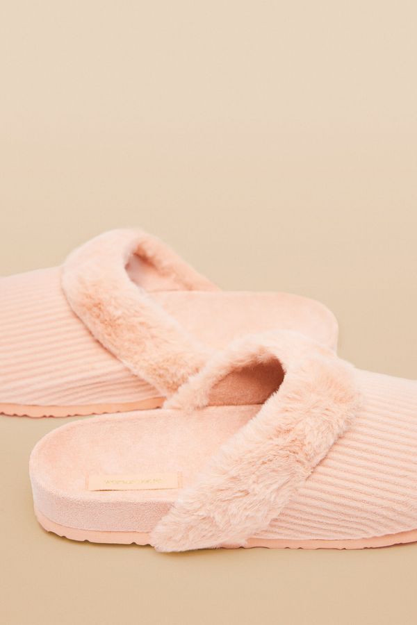 Pantuflas zueco pana nude