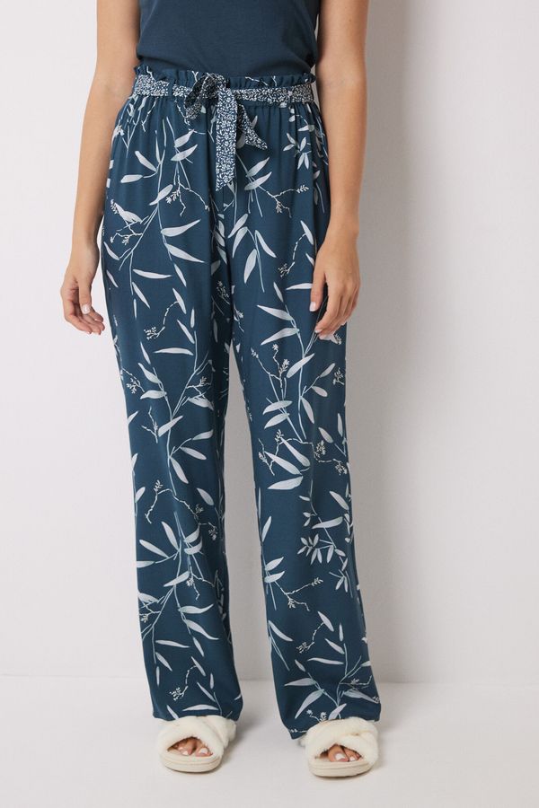 Pantalón lounge viscosa print hojas
