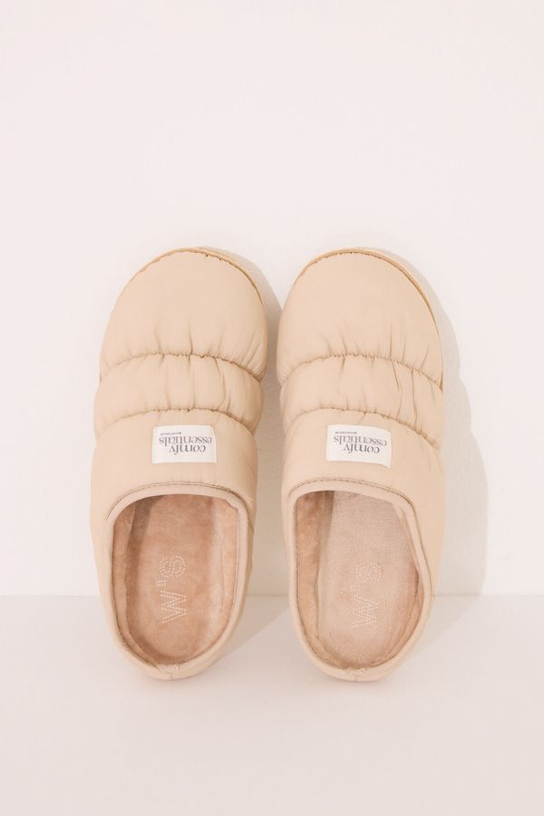 Pantuflas nylon acolchado beige