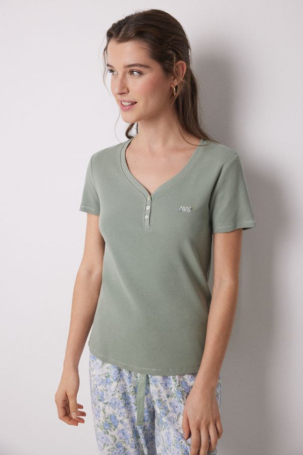 Pijama 100% algodón canalé verde flores
