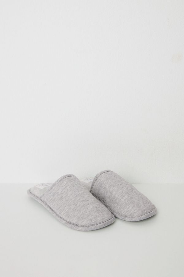 Pantuflas cerradas gris Moomin