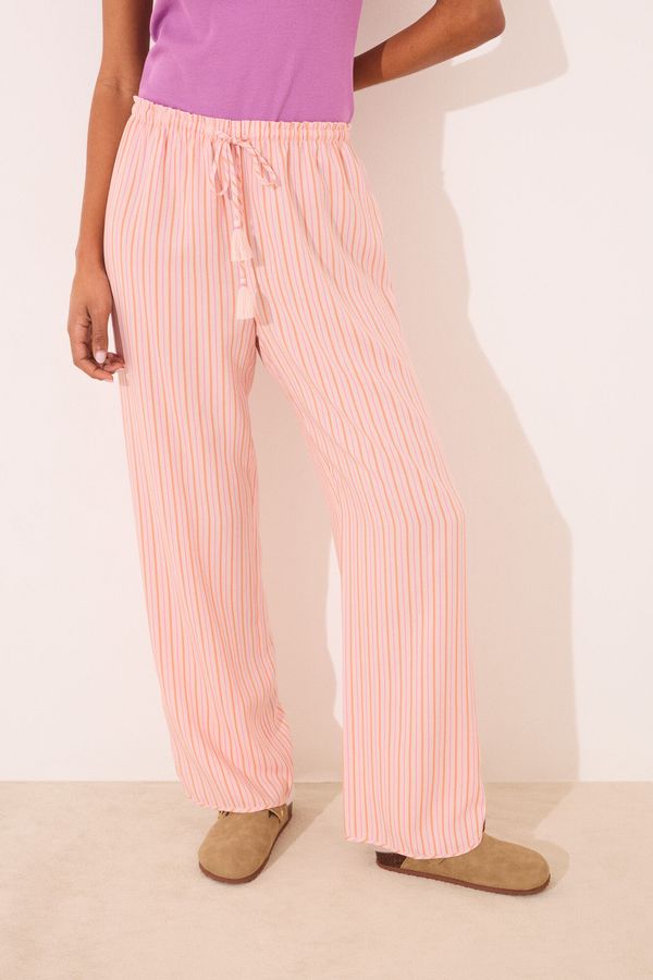 Pantalón largo viscosa estampado rayas