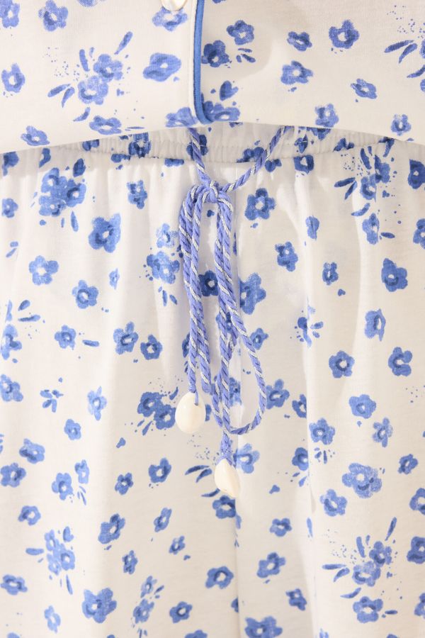 Pijama camisera con estampado floral blanco