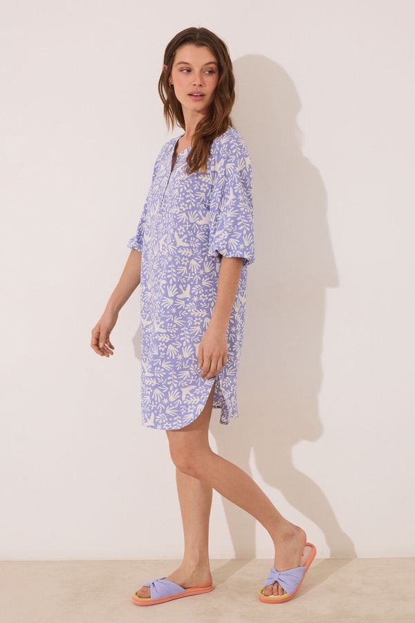Camisón de viscosa con estampado lila