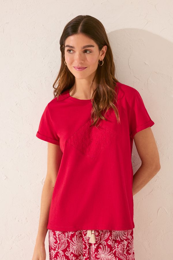 Camiseta manga corta 100% algodón rojo bordado