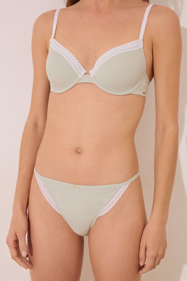 Panty brasilero algodón acanalado verde