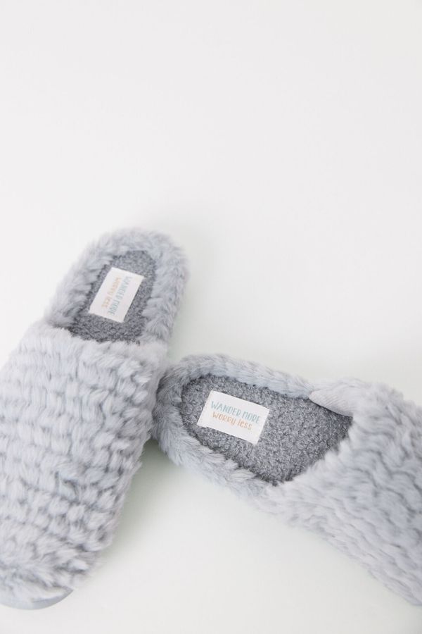 Pantuflas pelo gris