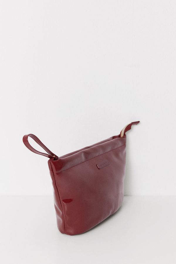 Neceser mediano charol rojo