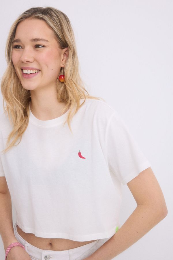 Camiseta 100% algodón blanco chile rojo