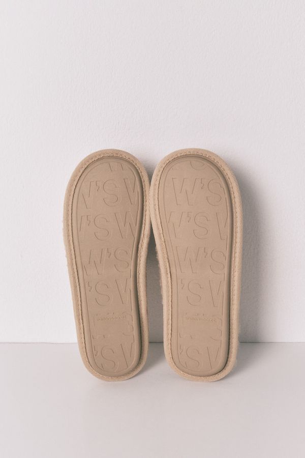 Pantuflas mocasín Snoopy borreguito café