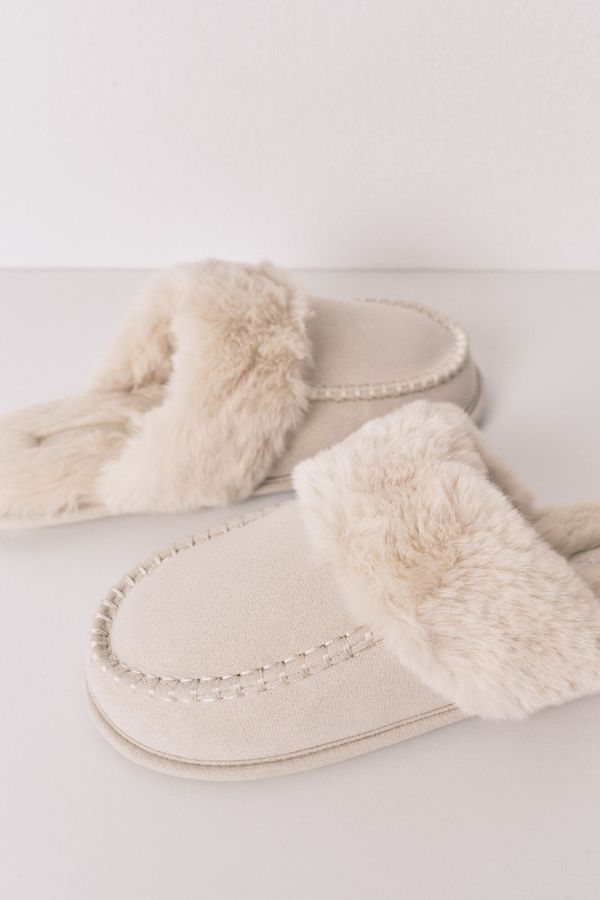 Pantuflas ante beige